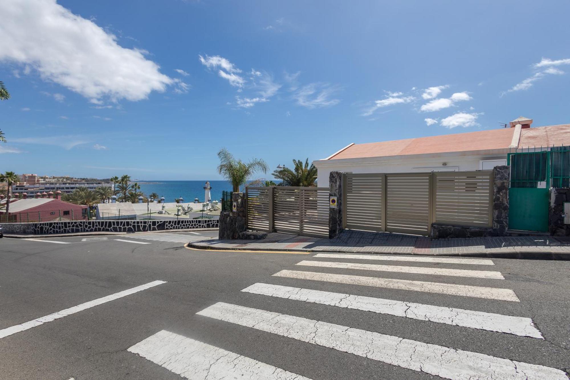 Bungalow playa Águila terraza piscina by Lightbooking Maspalomas  Esterno foto